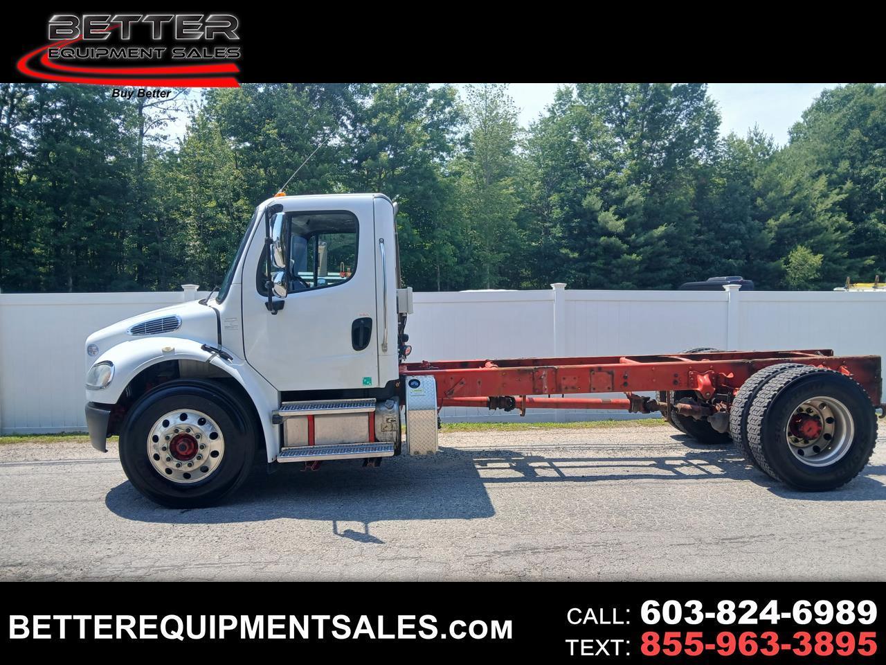 Freightliner M2 106 Medium Duty  2017