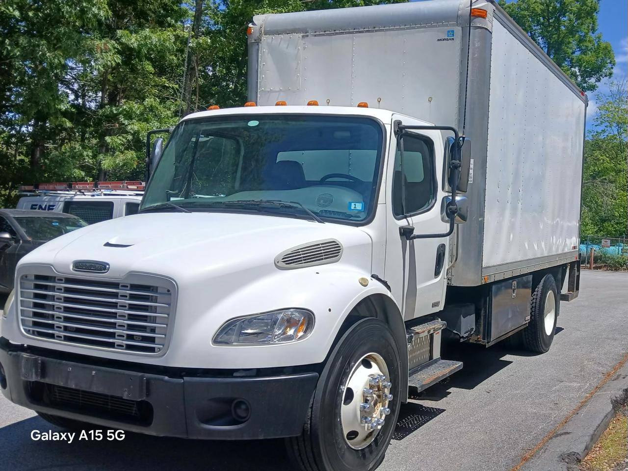 Freightliner M2 106  2005