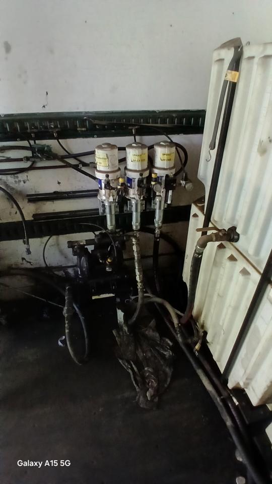 Freightliner M2 106  2005