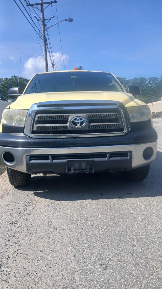 Toyota Tundra  2011