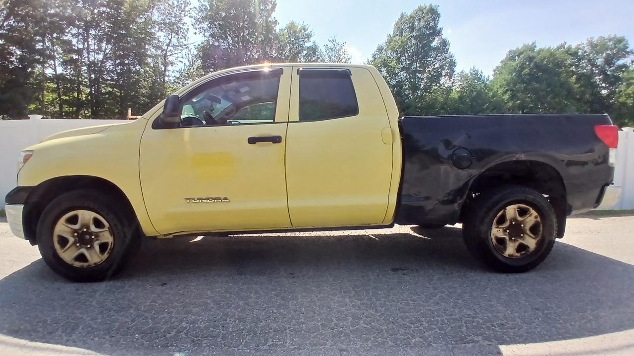 Toyota Tundra  2011