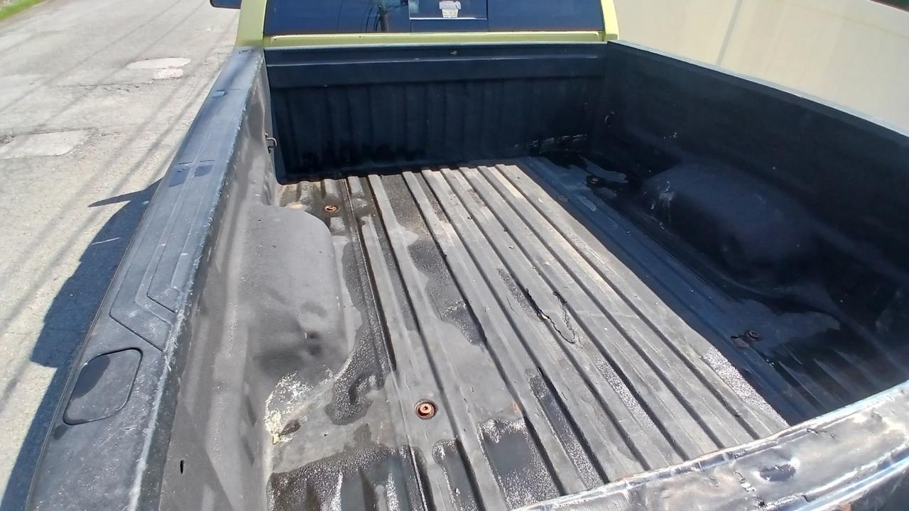 Toyota Tundra  2011