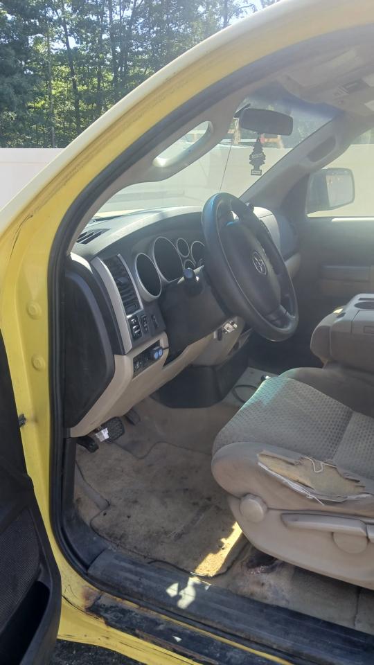 Toyota Tundra  2011