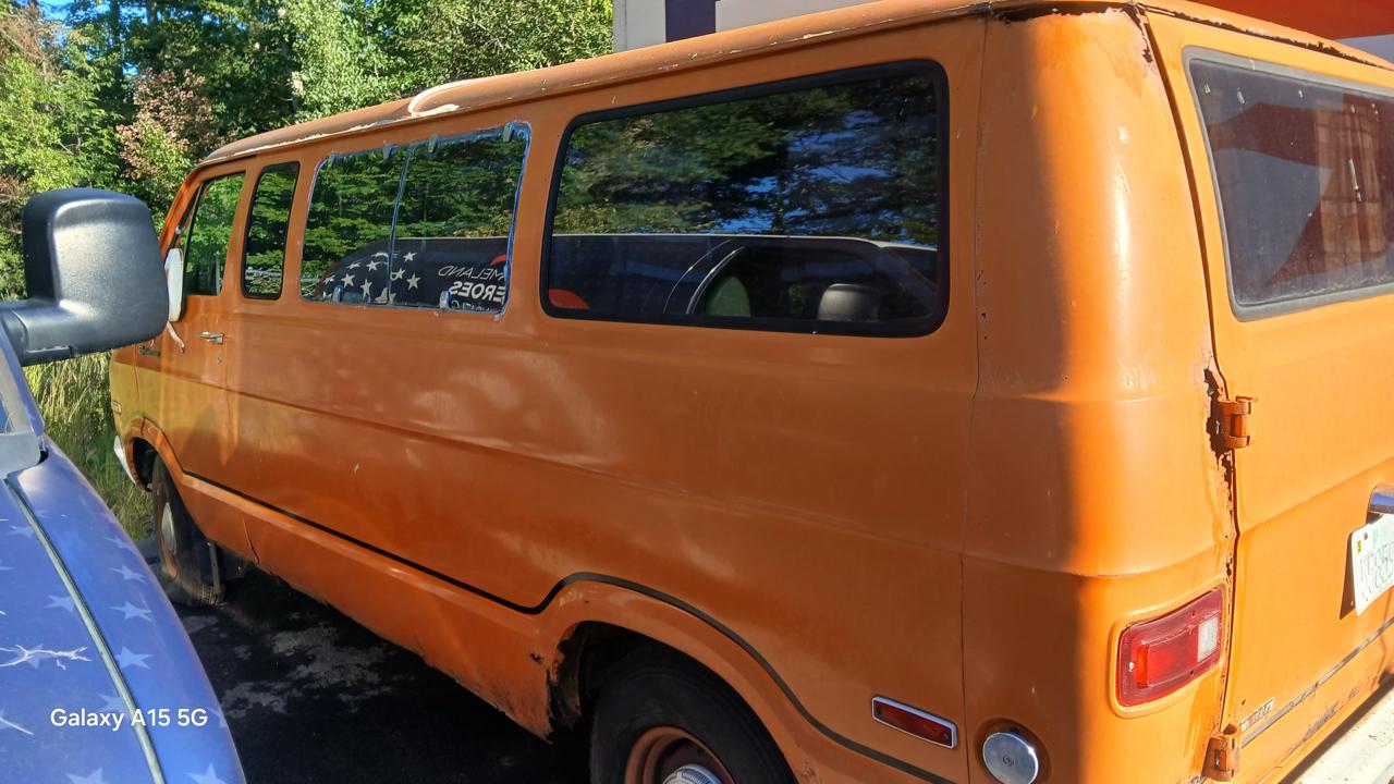 Dodge B Series Van/Wagon  1975