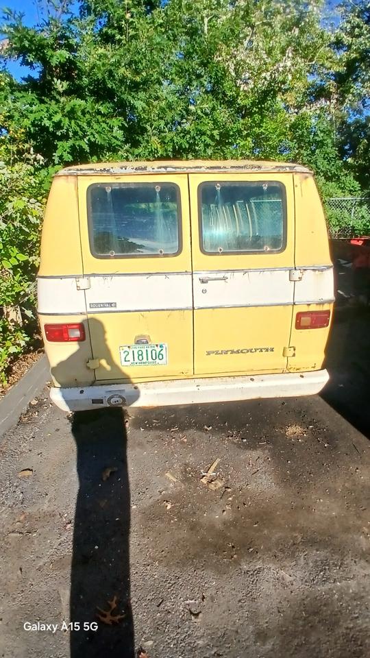 Plymouth Voyager  1976