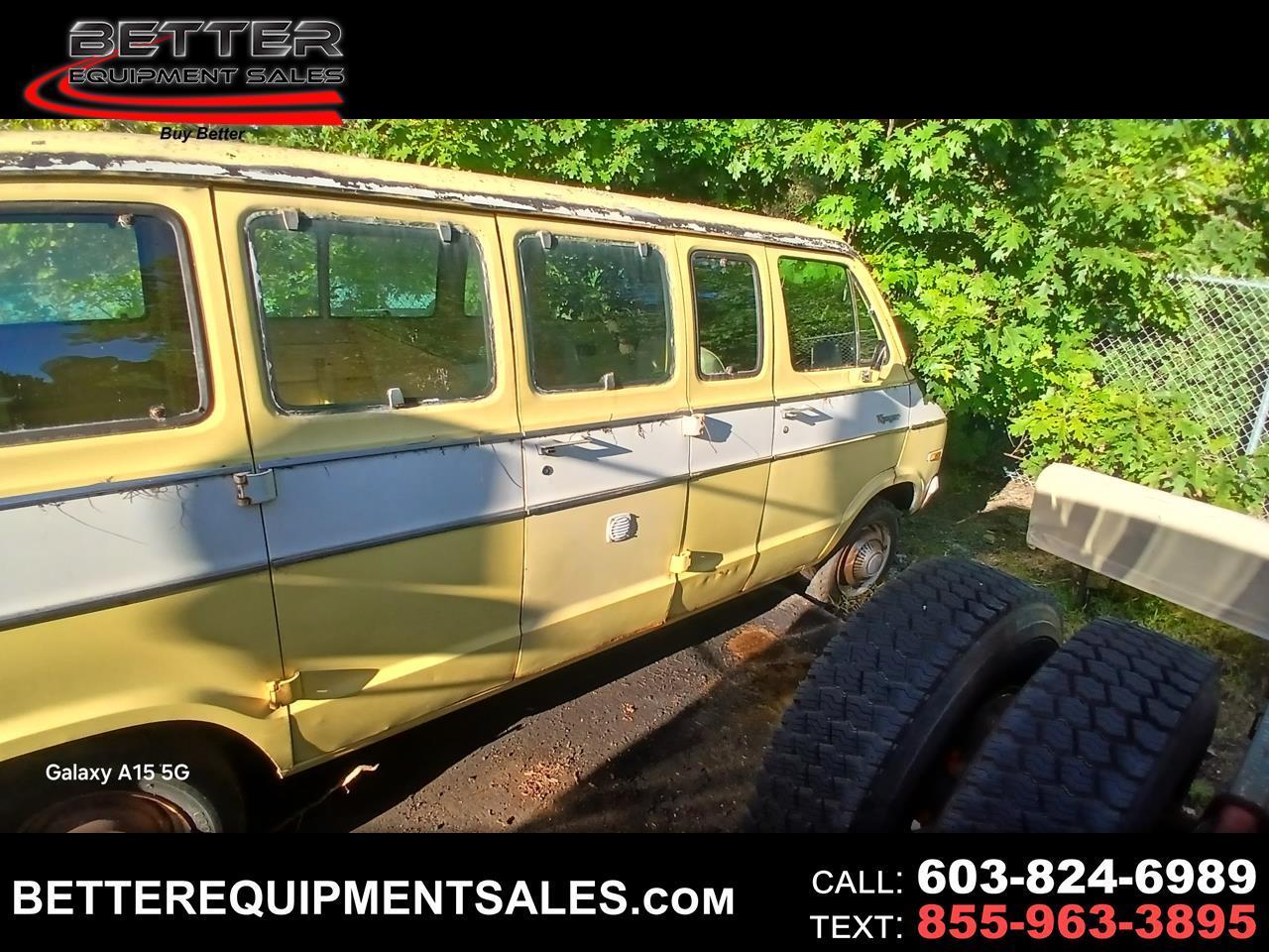 Plymouth Voyager  1976