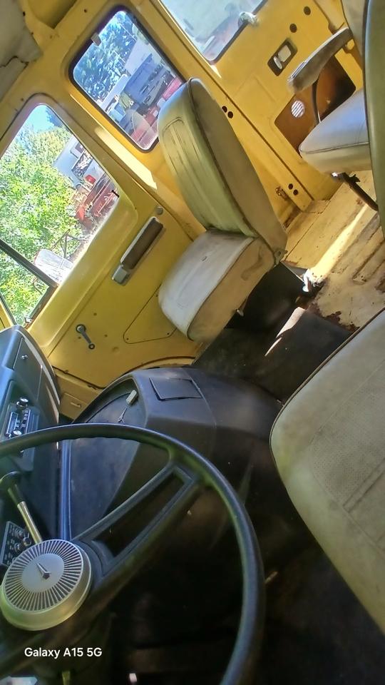 Plymouth Voyager  1976