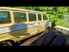 1976 Plymouth Voyager 