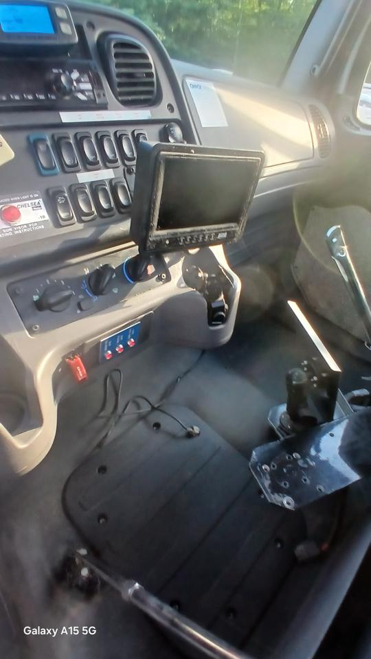 Freightliner M2  2018