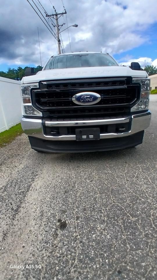 Ford Super Duty F-350 DRW XL 4WD Crew Cab 179" WB 60" CA 2020