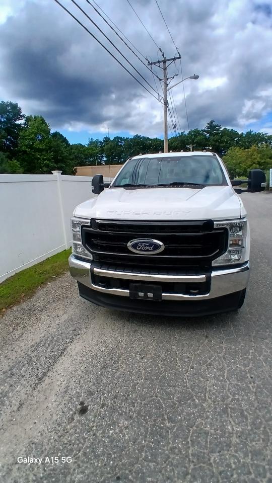 Ford Super Duty F-350 DRW XL 4WD Crew Cab 179" WB 60" CA 2020