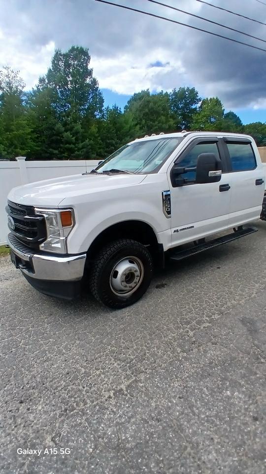 Ford Super Duty F-350 DRW XL 4WD Crew Cab 179" WB 60" CA 2020