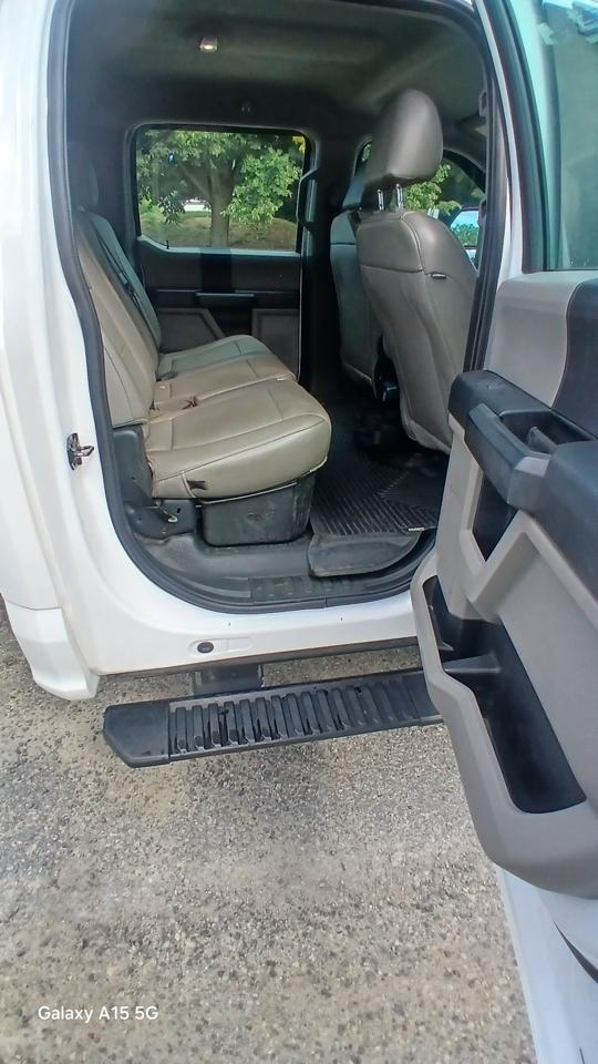 Ford Super Duty F-350 DRW XL 4WD Crew Cab 179" WB 60" CA 2020