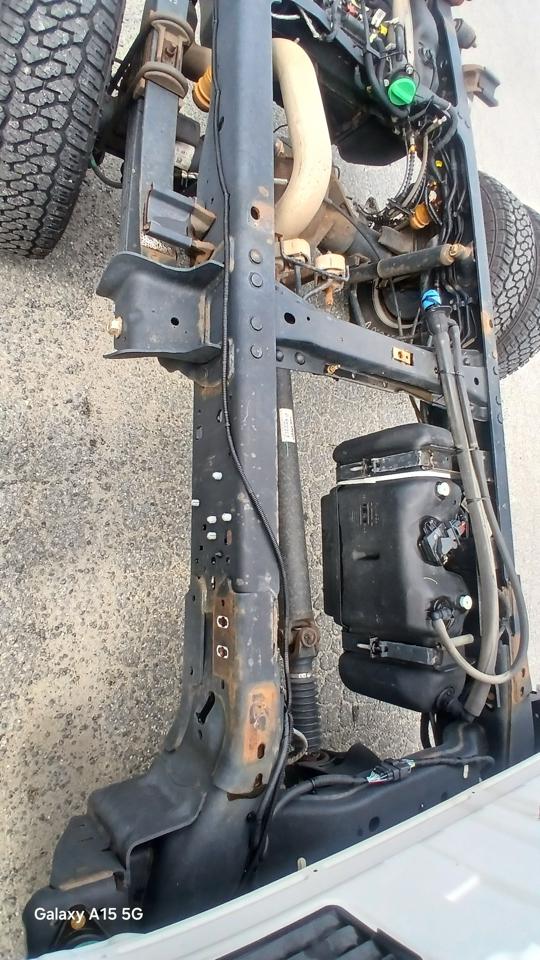 Ford Super Duty F-350 DRW XL 4WD Crew Cab 179" WB 60" CA 2020