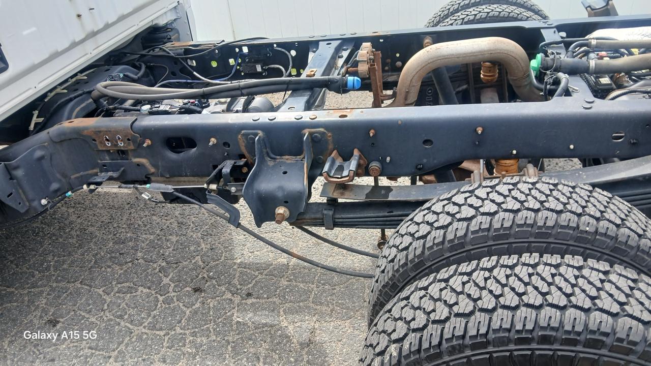 Ford Super Duty F-350 DRW XL 4WD Crew Cab 179" WB 60" CA 2020
