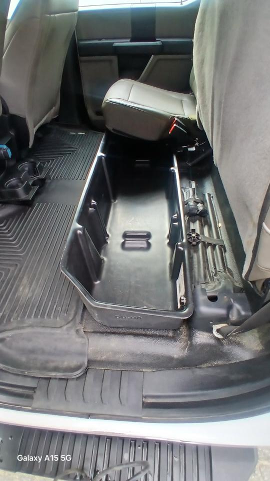 Ford Super Duty F-350 DRW XL 4WD Crew Cab 179" WB 60" CA 2020