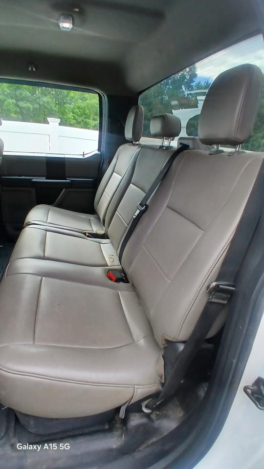 Ford Super Duty F-350 DRW XL 4WD Crew Cab 179" WB 60" CA 2020