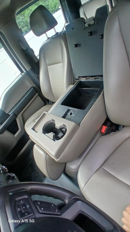 Ford Super Duty F-350 DRW XL 4WD Crew Cab 179" WB 60" CA 2020