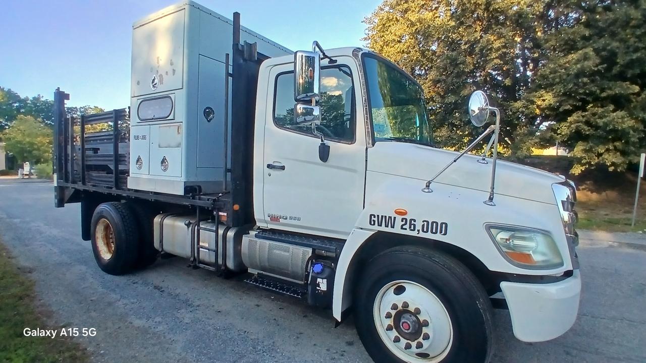 Hino 268A  2012