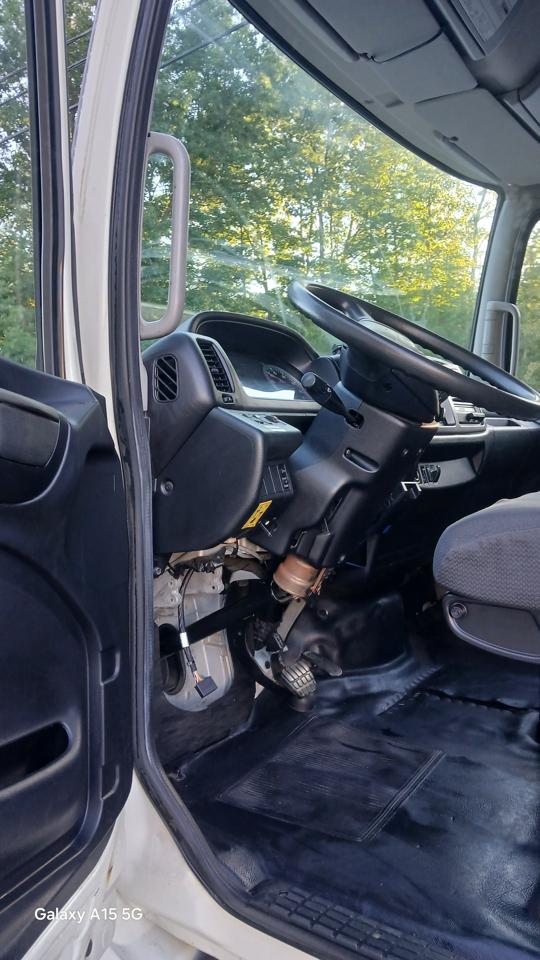 Hino 268A  2012