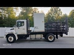 2012 Hino 268A 