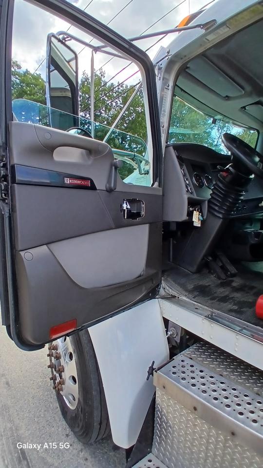 Kenworth T370  2013