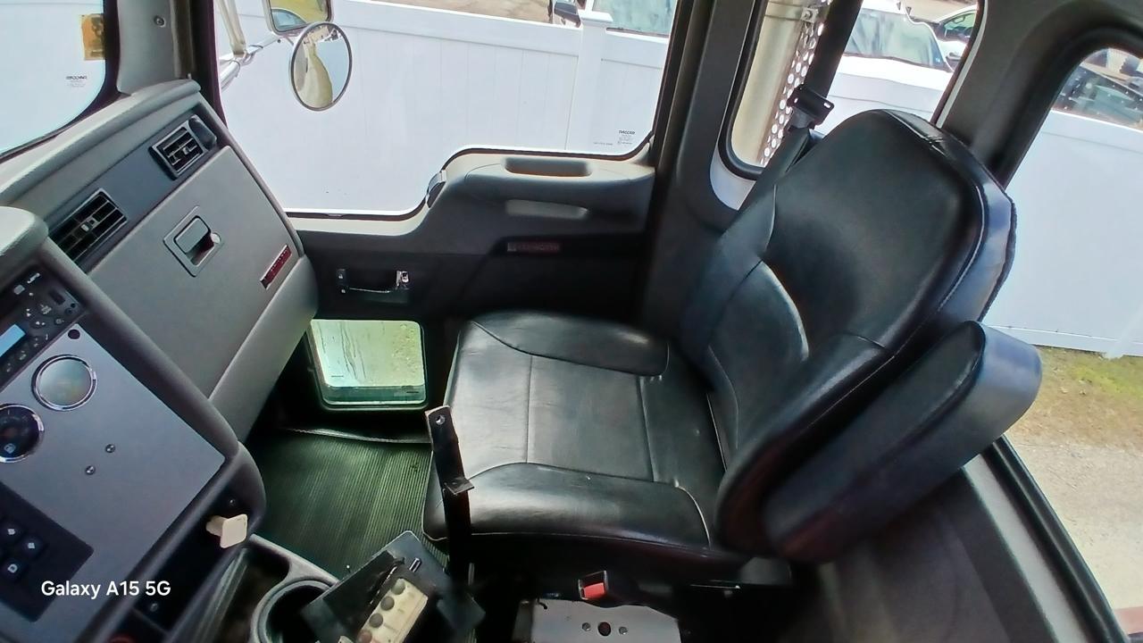 Kenworth T370  2013