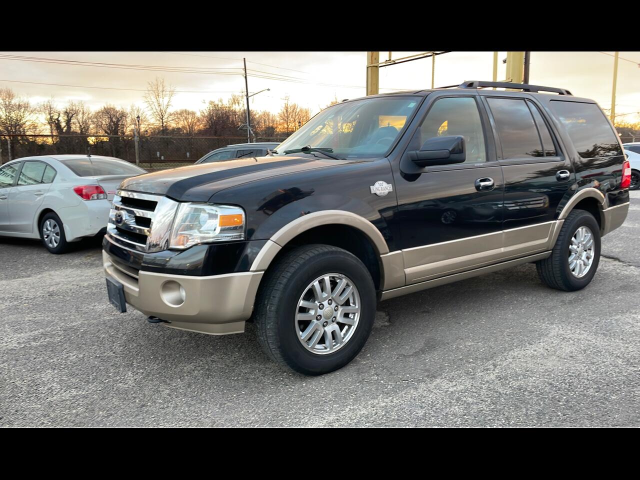 Ford Expedition 4WD 4dr King Ranch 2012