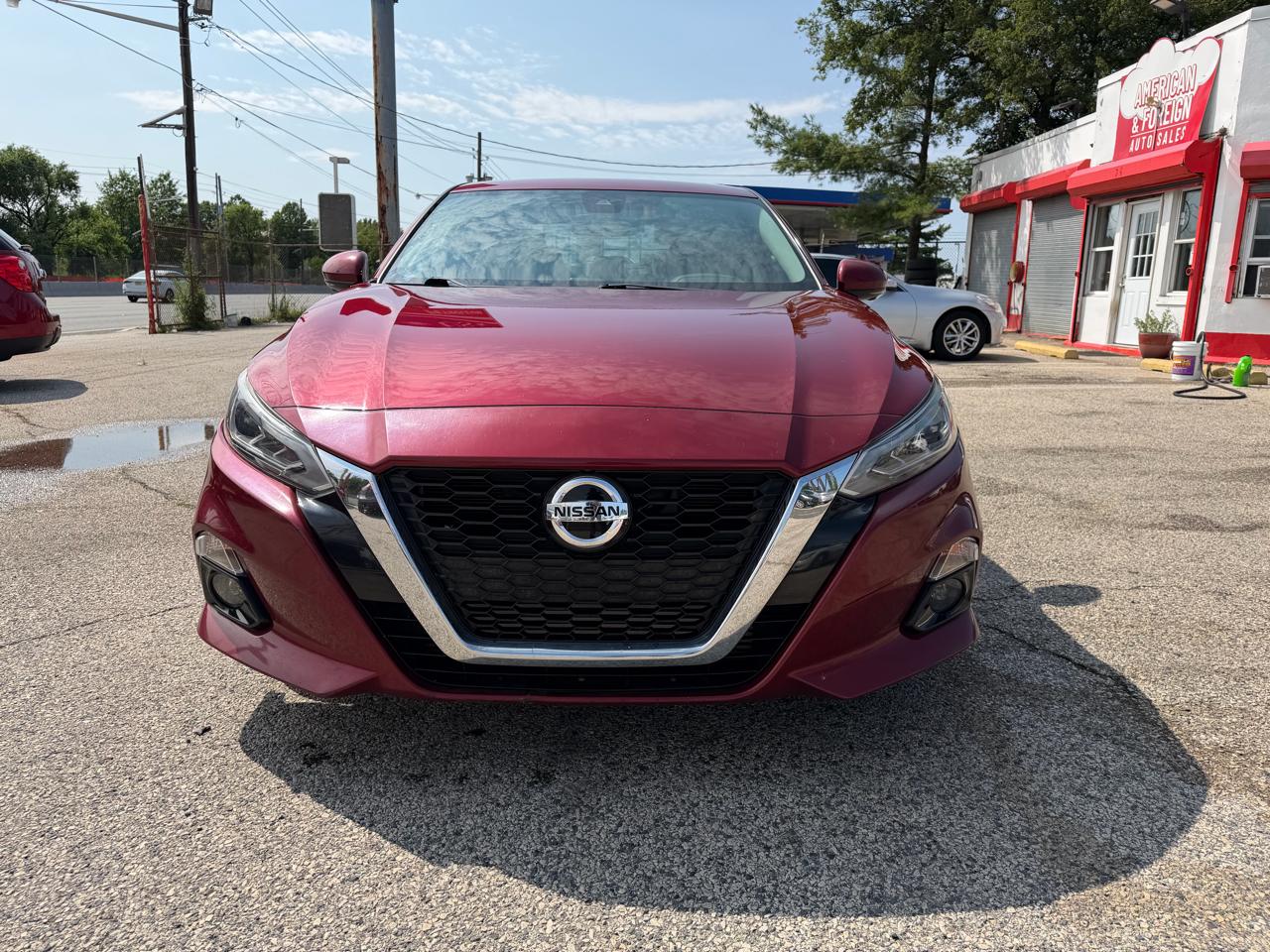 Nissan Altima 2.0 Platinum Sedan 2020
