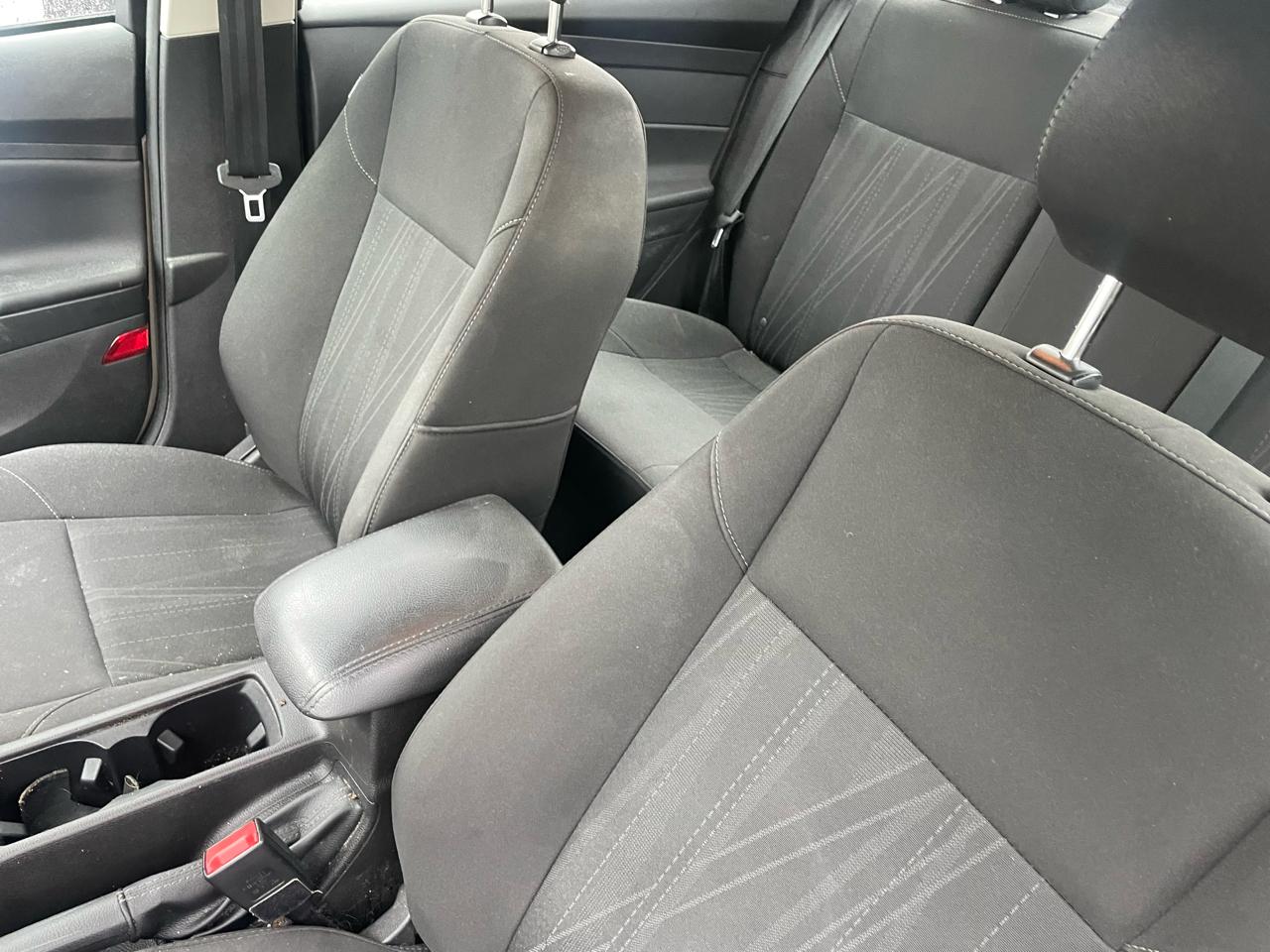 Ford Focus SE Sedan 2018