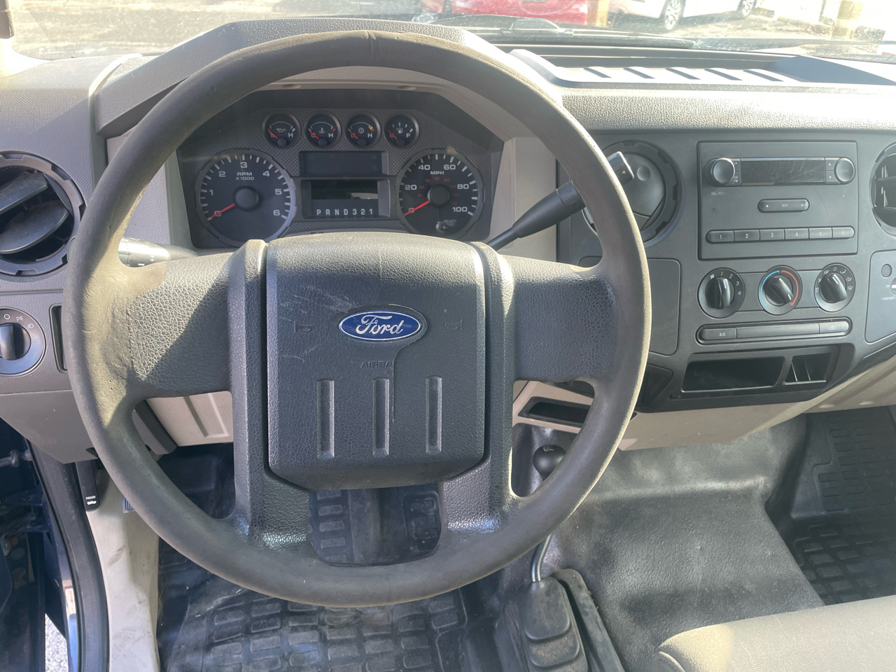 Ford Super Duty F-250 SRW 4WD Reg Cab 137" XLT 2010