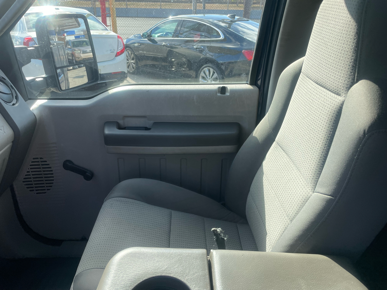 Ford Super Duty F-250 SRW 4WD Reg Cab 137" XLT 2010