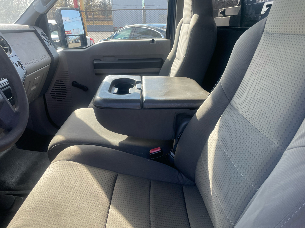 Ford Super Duty F-250 SRW 4WD Reg Cab 137" XLT 2010