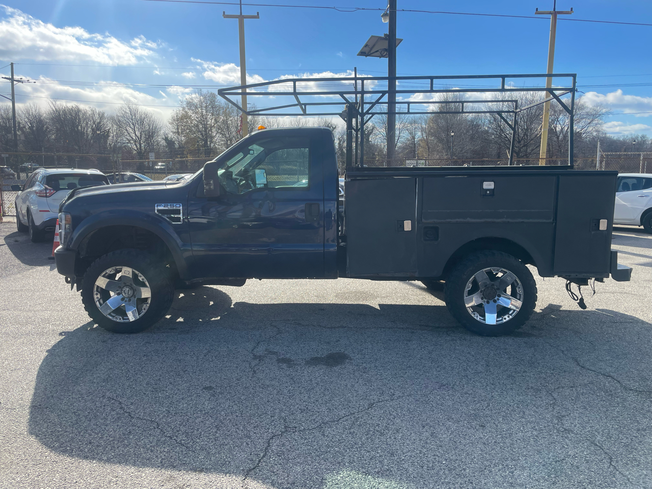 Ford Super Duty F-250 SRW 4WD Reg Cab 137" XLT 2010