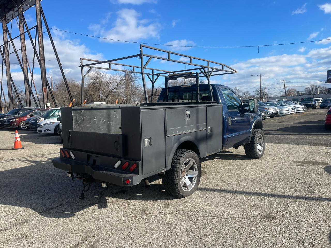 Ford Super Duty F-250 SRW 4WD Reg Cab 137" XLT 2010