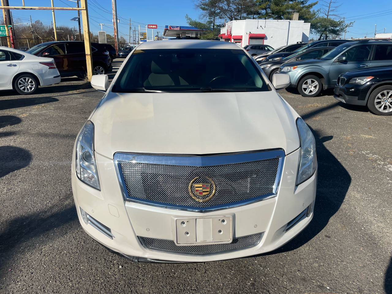 Cadillac XTS 4dr Sdn Luxury AWD 2013