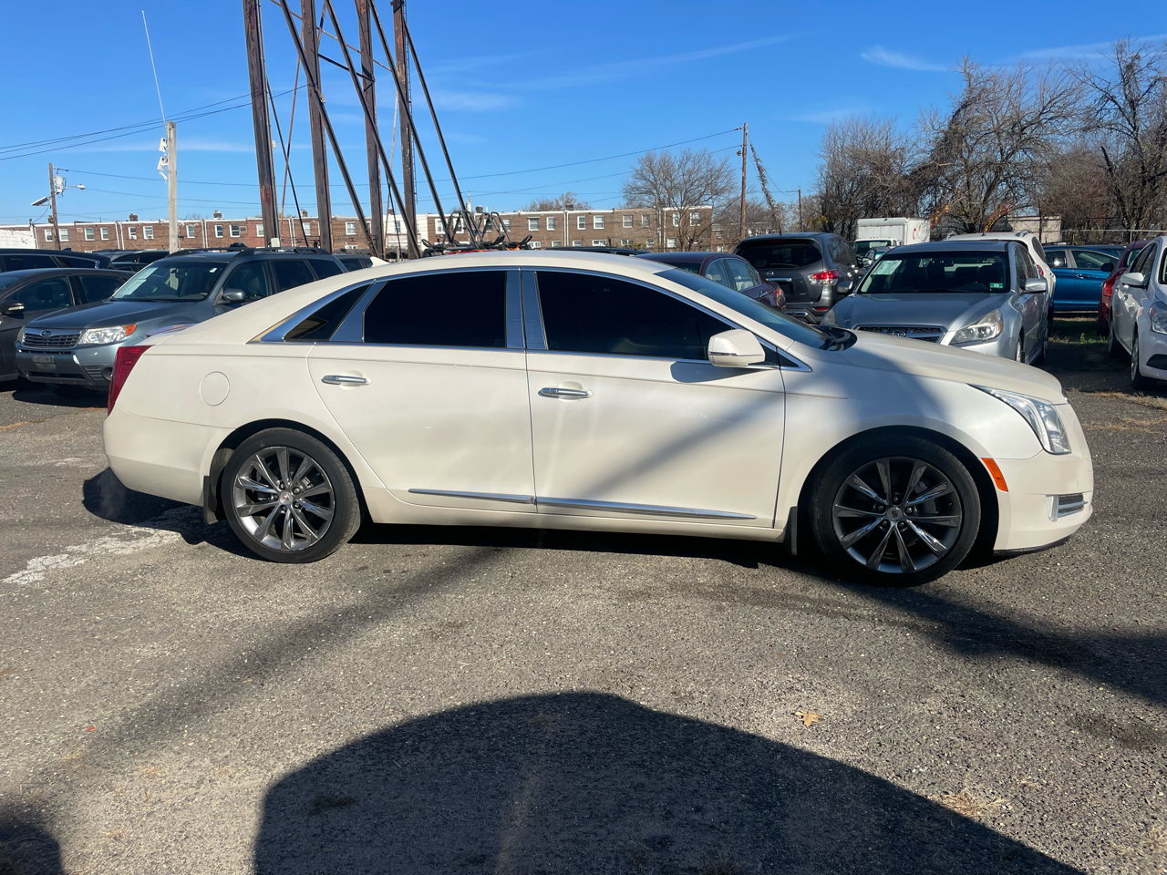 Cadillac XTS 4dr Sdn Luxury AWD 2013