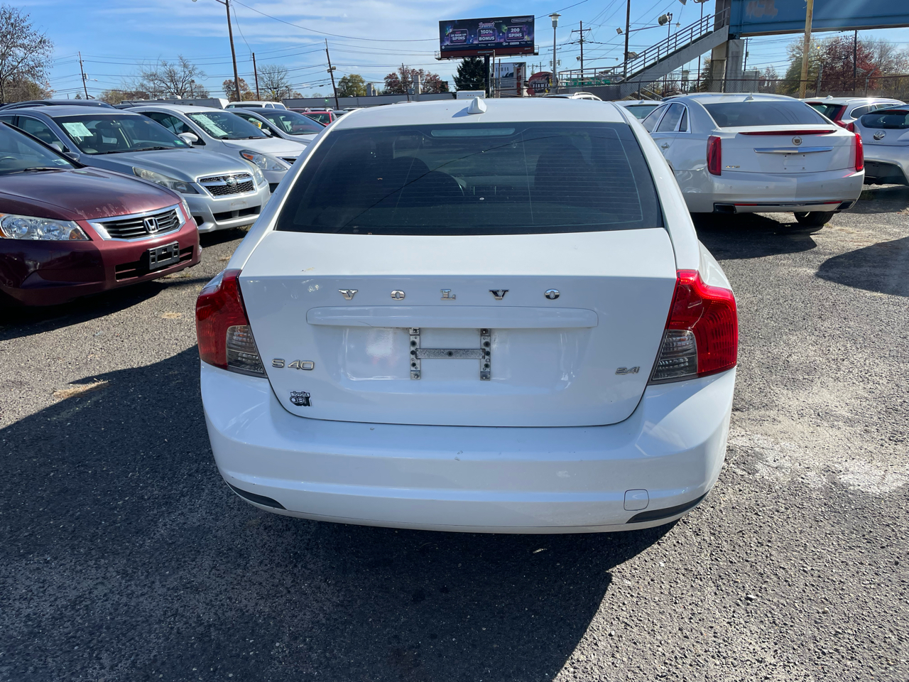 Volvo S40 4dr Sdn Auto FWD 2010