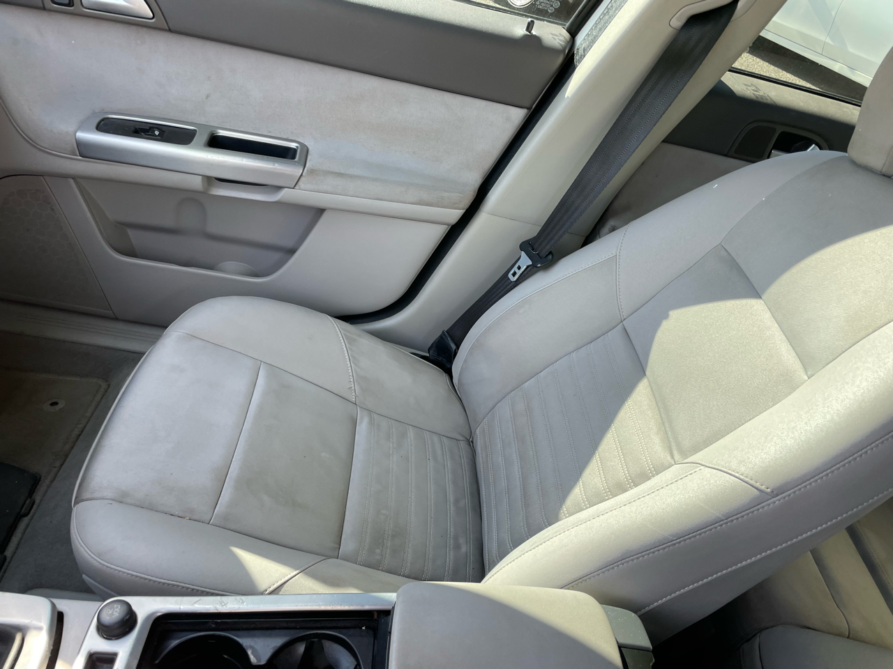 Volvo S40 4dr Sdn Auto FWD 2010