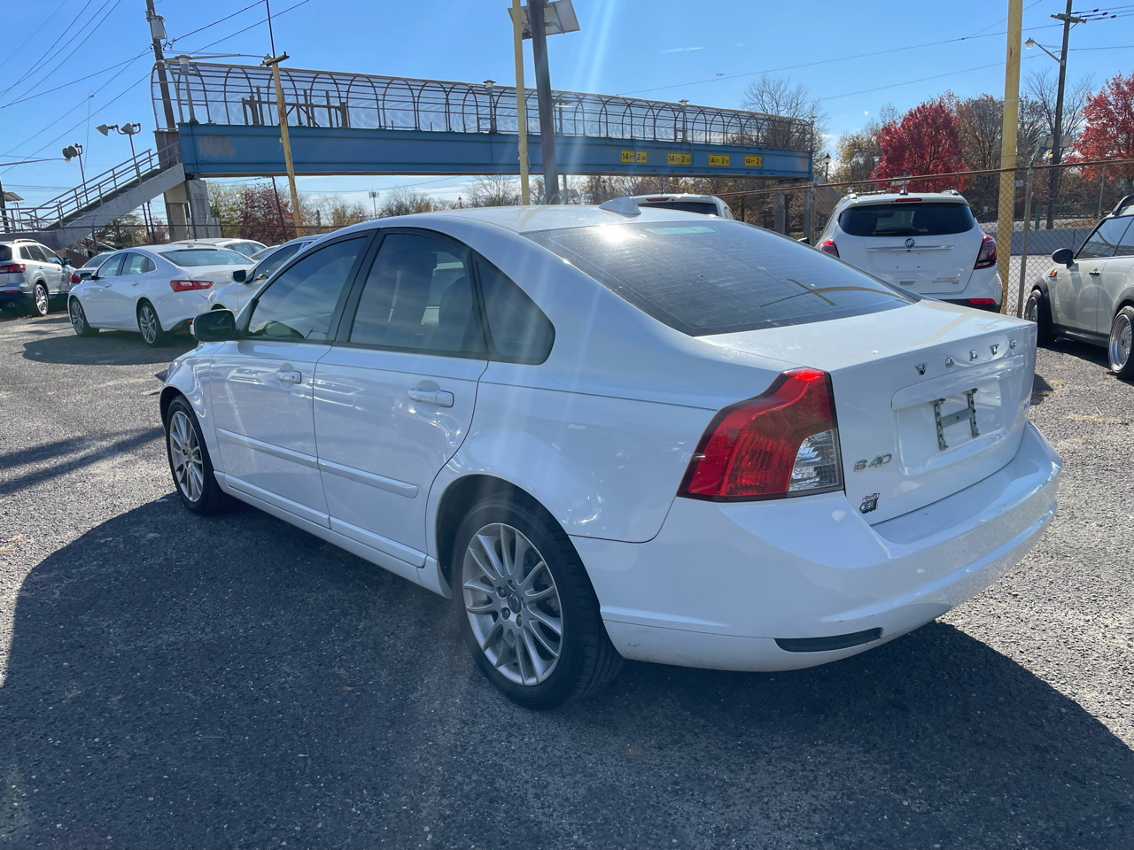 Volvo S40 4dr Sdn Auto FWD 2010