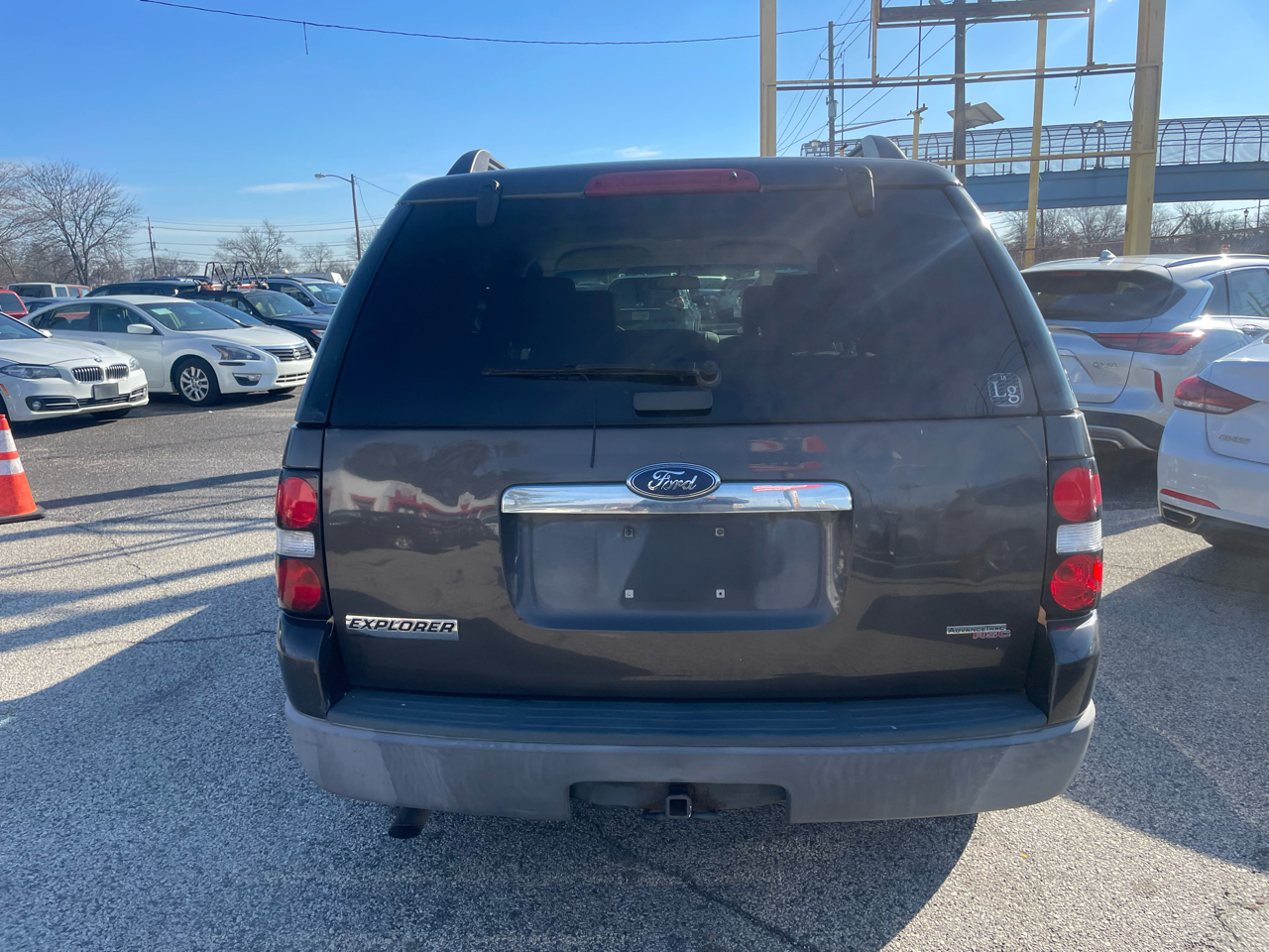 Ford Explorer 4dr 114" WB 4.0L XLS 4WD 2006