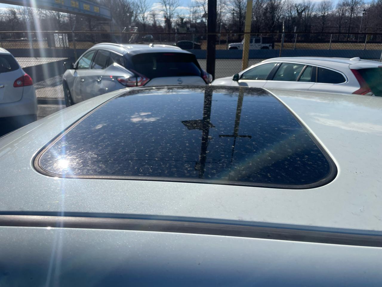 Nissan Juke 5dr Wgn I4 CVT SV AWD 2011