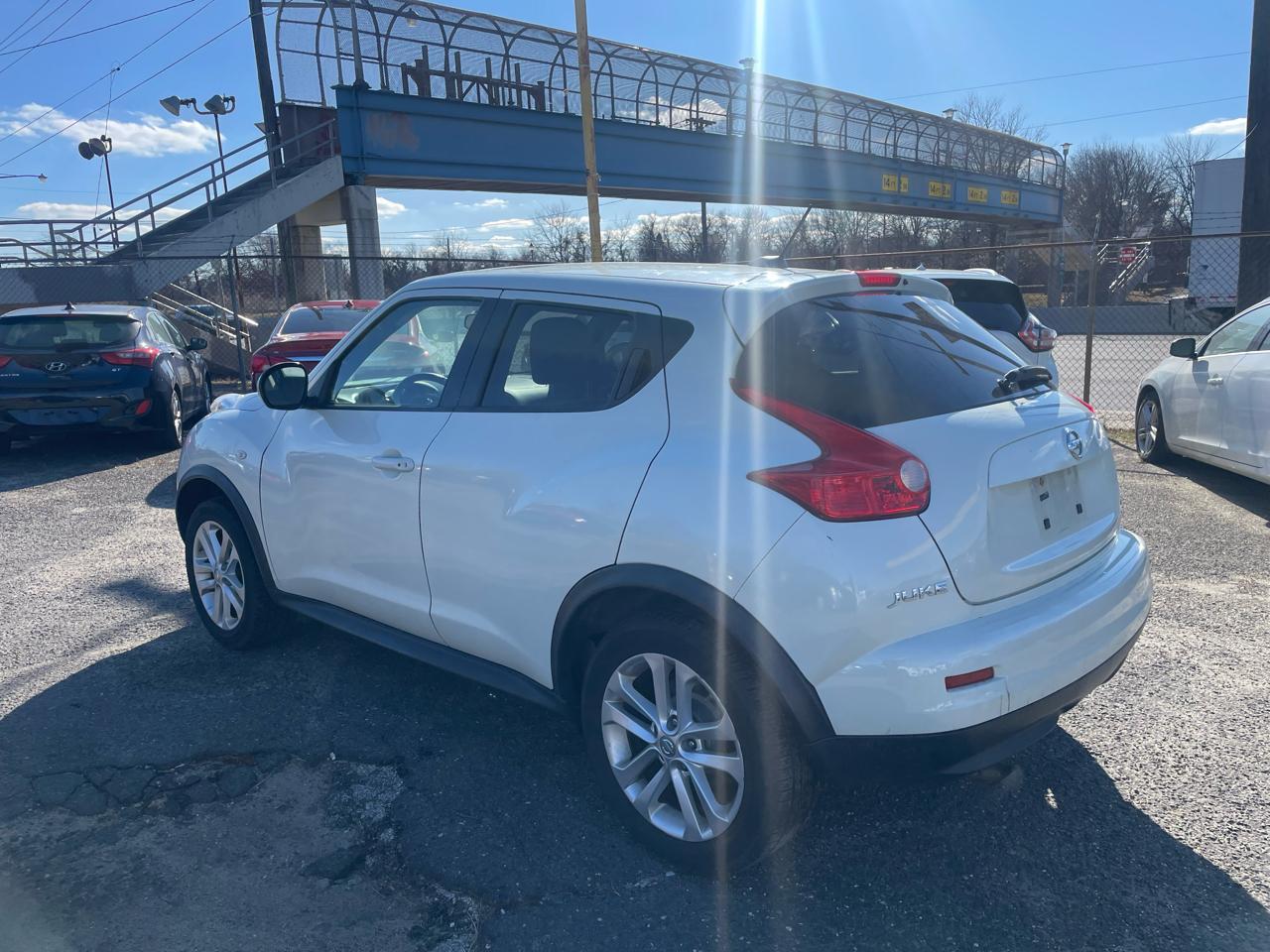 Nissan Juke 5dr Wgn I4 CVT SV AWD 2011