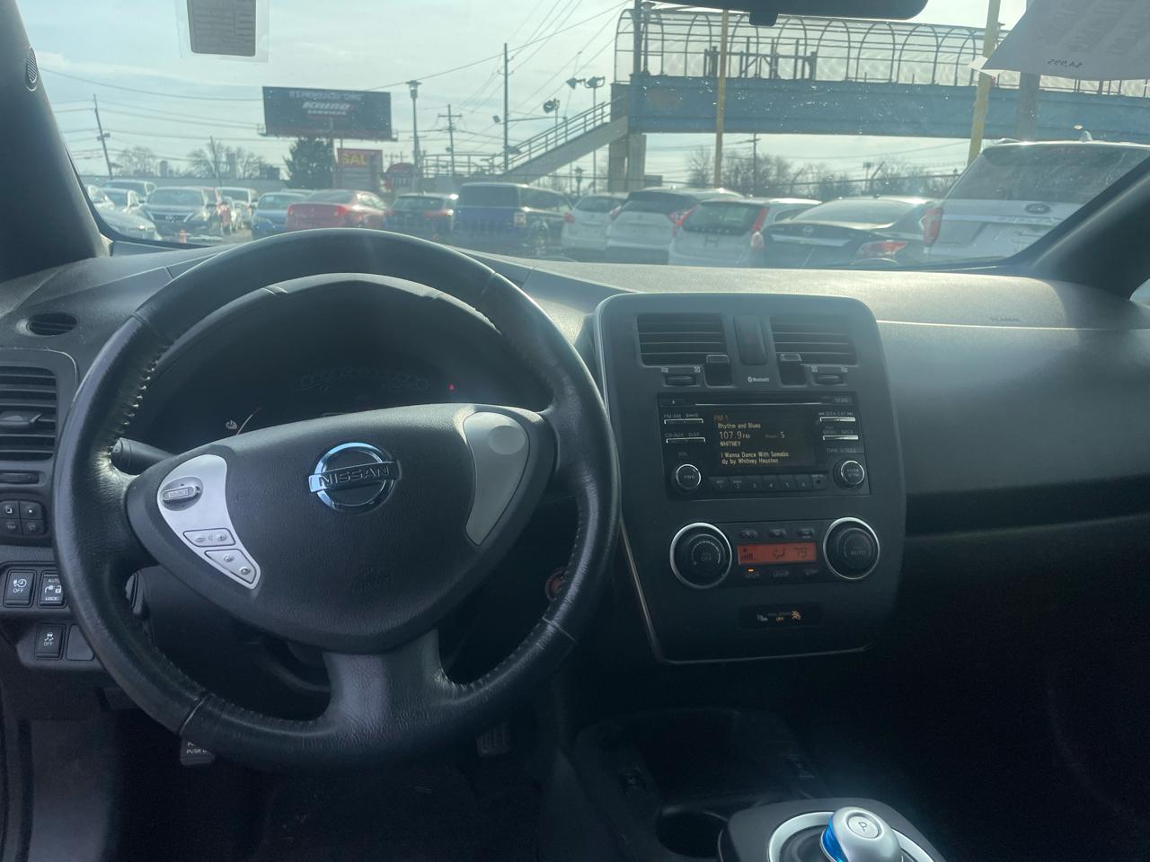 Nissan Leaf 4dr HB S 2013
