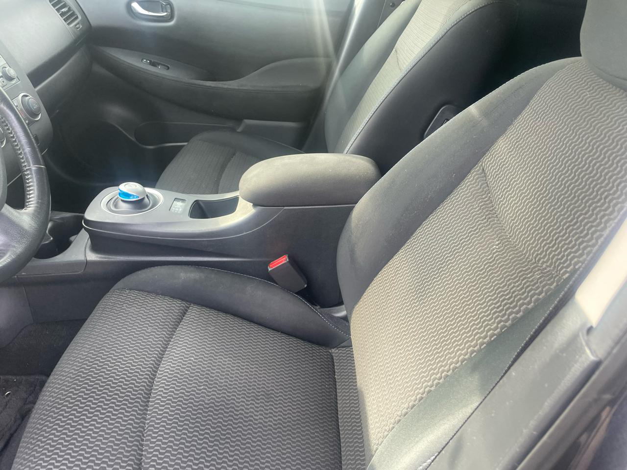 Nissan Leaf 4dr HB S 2013