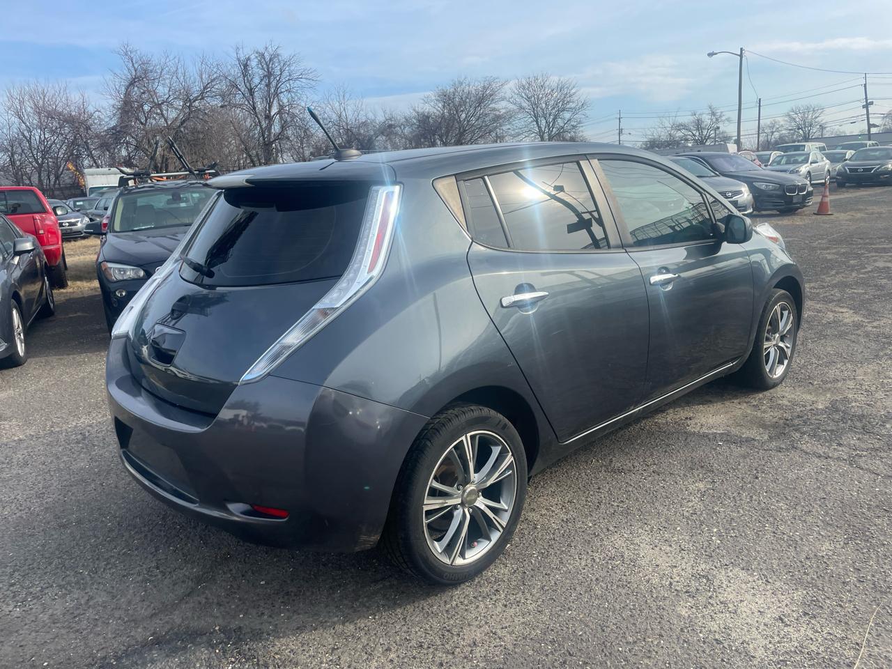 Nissan Leaf 4dr HB S 2013