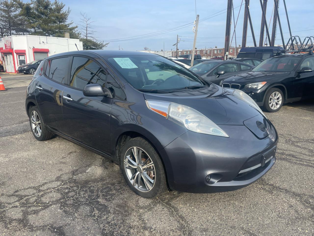 Nissan Leaf 4dr HB S 2013