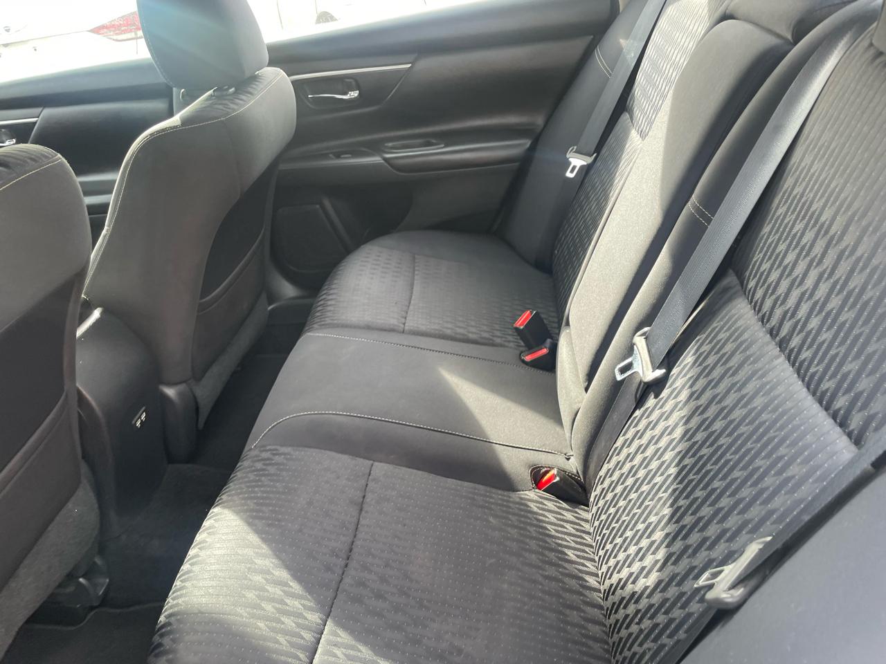 Nissan Altima 2.5 SV Sedan 2017