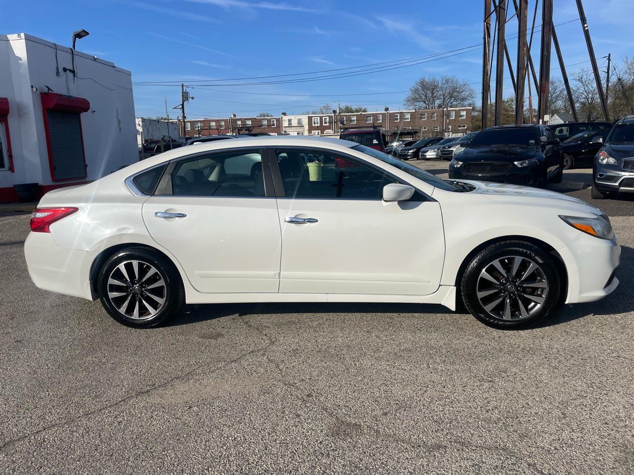 Nissan Altima 2.5 SV Sedan 2017