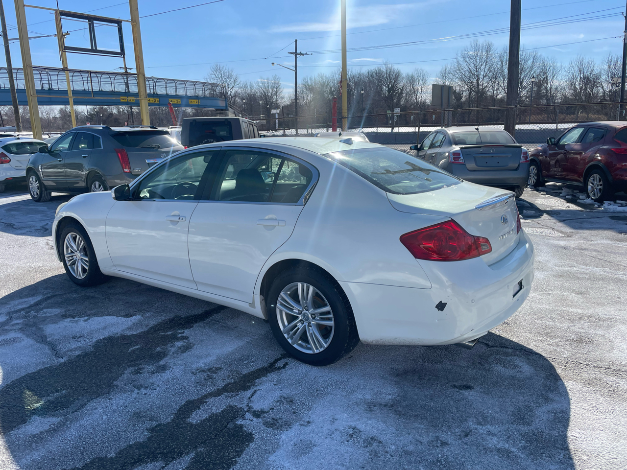 Infiniti G37 Sedan 4dr x AWD 2012